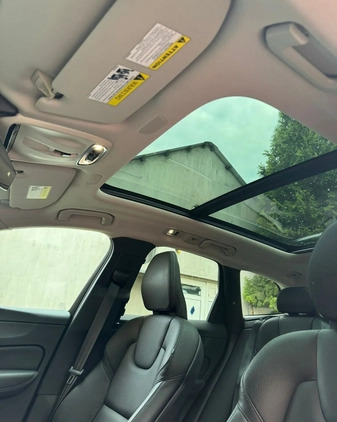 Volvo XC 60 cena 159500 przebieg: 55000, rok produkcji 2021 z Hrubieszów małe 106